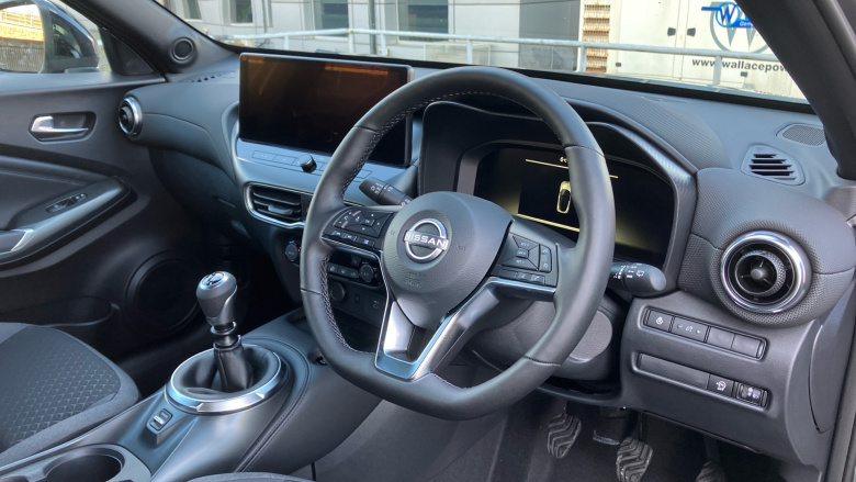 Nissan Juke 1.0 DiG-T N-Connecta 5dr Petrol Hatchback